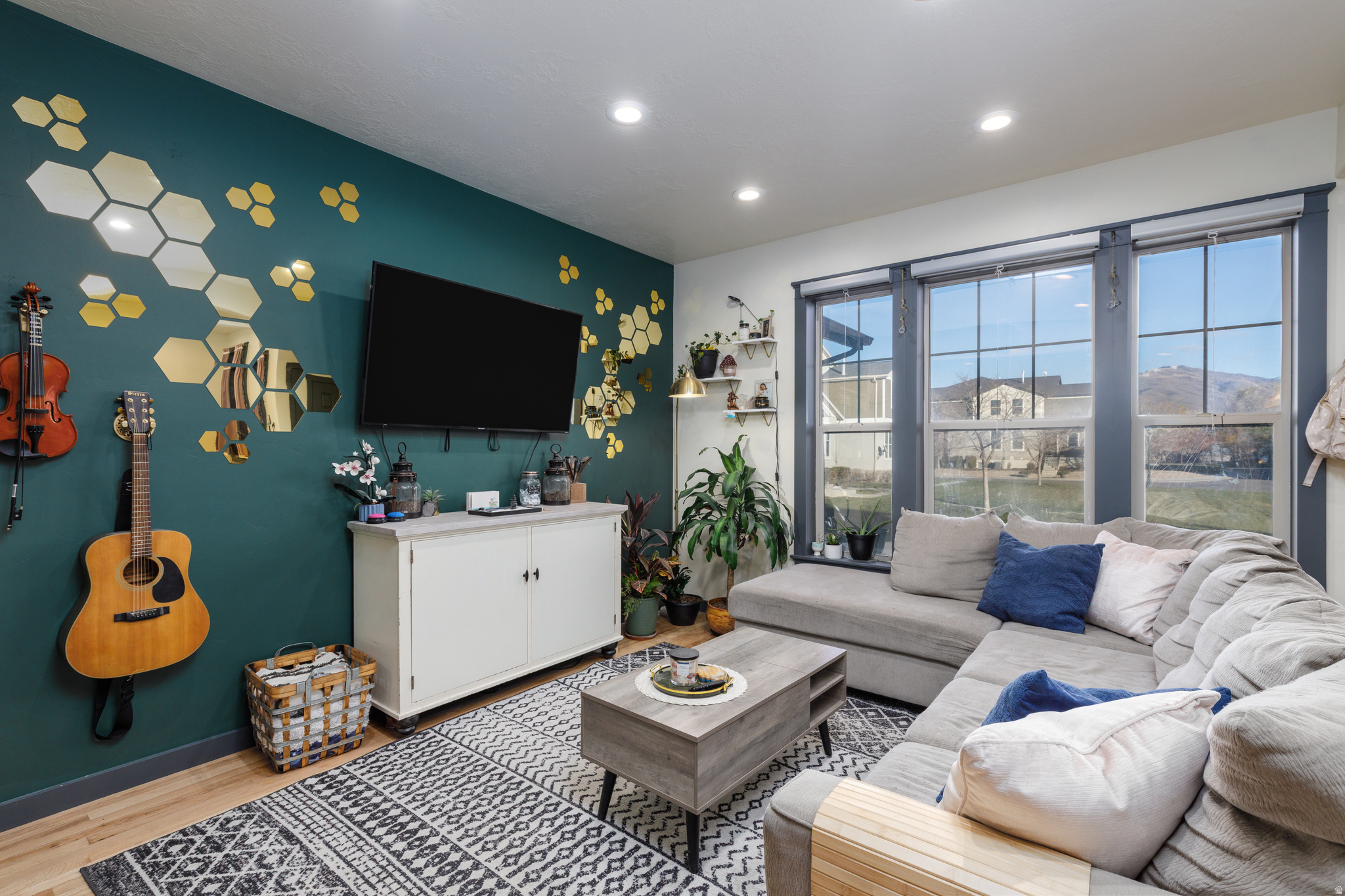 MOUNTAIN VIEW TOWNS - Residential