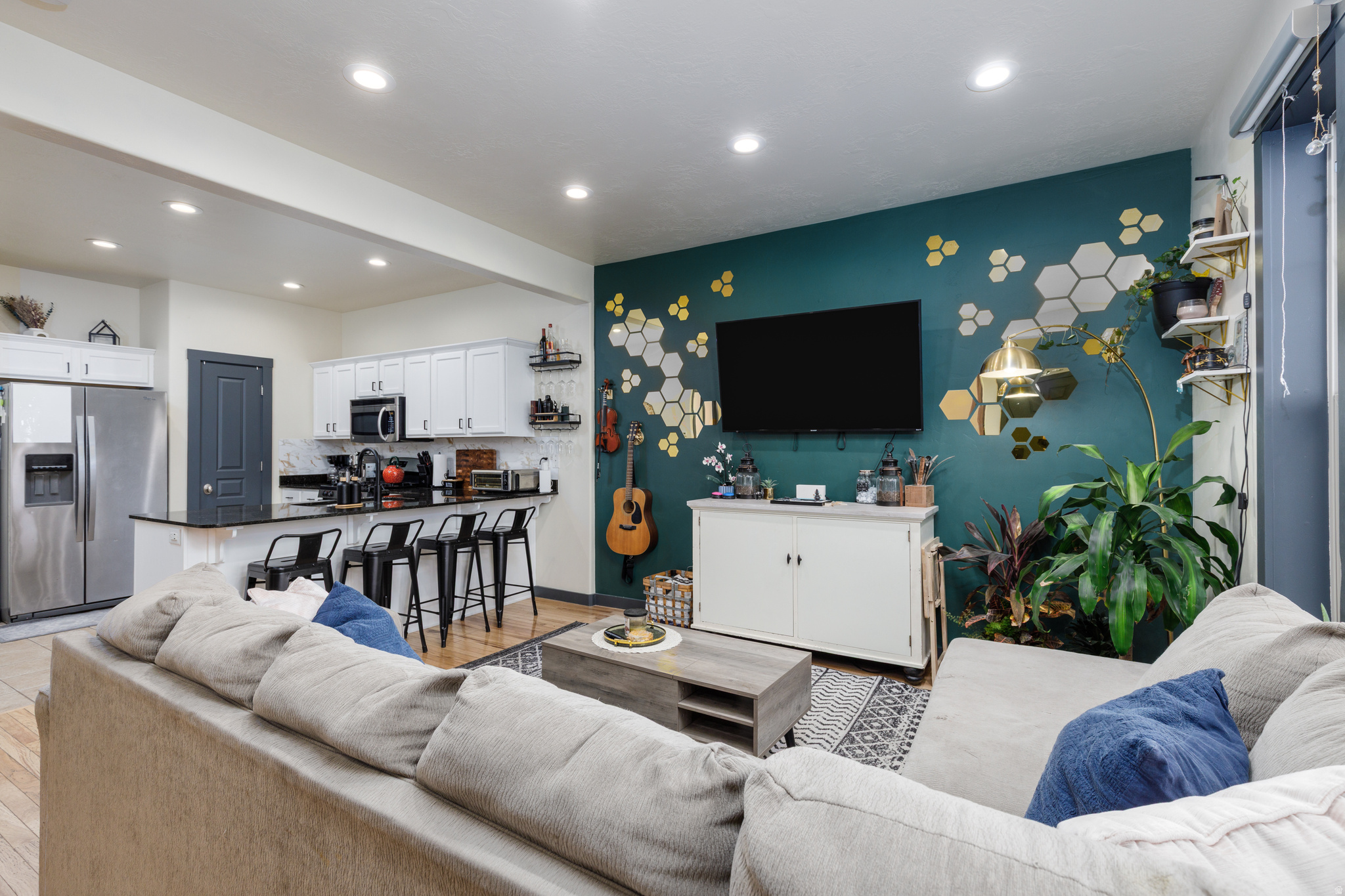 MOUNTAIN VIEW TOWNS - Residential