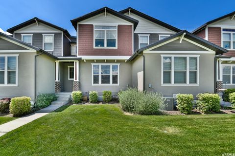 Photo of 1349 S MOUNTAIN CREST DR W, Woods Cross, UT 84087 (MLS # 2123585) Photo of 1349 S MOUNTAIN CREST DR W, Woods Cross, UT 84087 (MLS # 2123585)