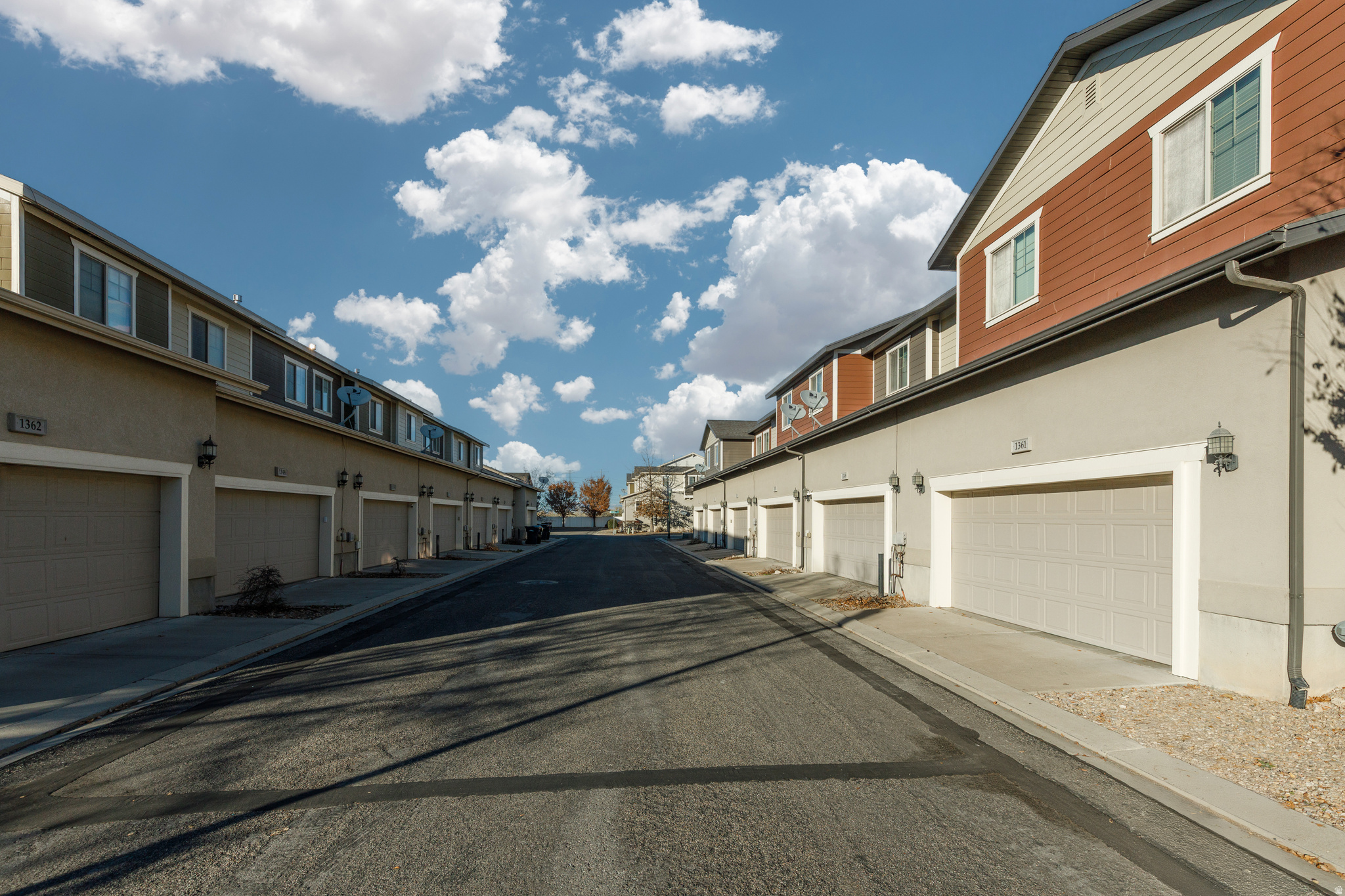 MOUNTAIN VIEW TOWNS - Residential