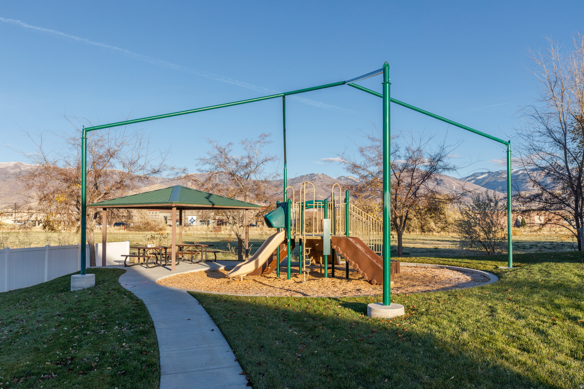 MOUNTAIN VIEW TOWNS - Residential