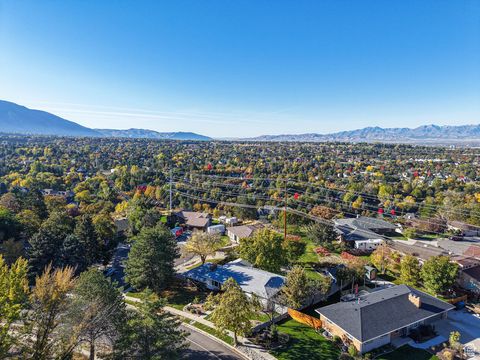 Tiny photo for 7820 S NANTUCKET DR, Salt Lake City, UT 84121 (MLS # 2119179)