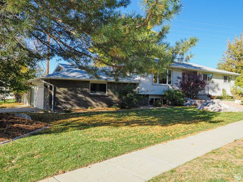 Tiny photo for 7820 S NANTUCKET DR, Salt Lake City, UT 84121 (MLS # 2119179)