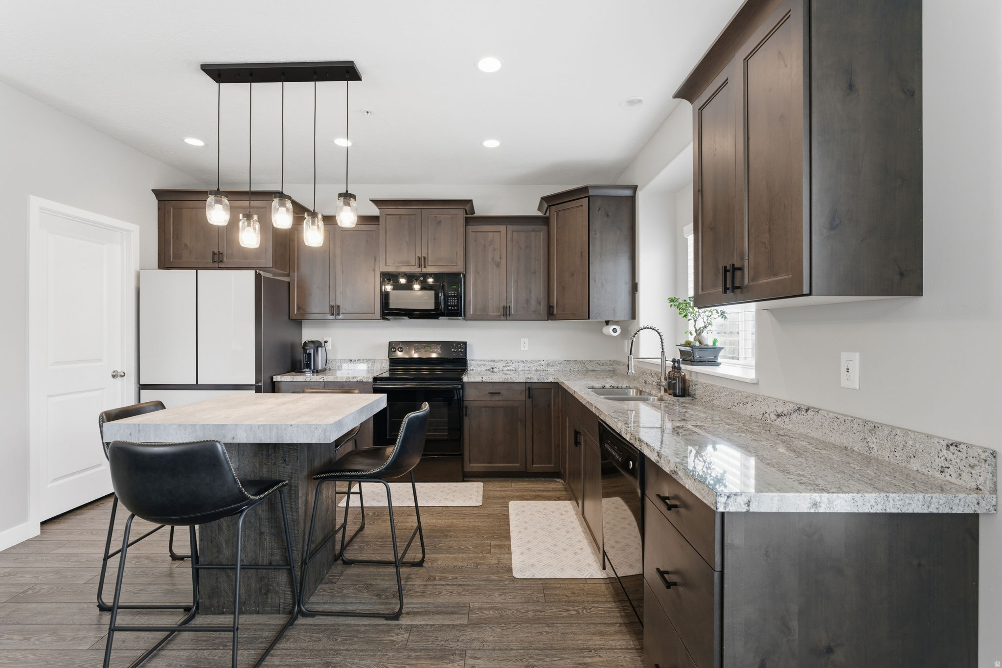 YOSEMITE PARK - Residential