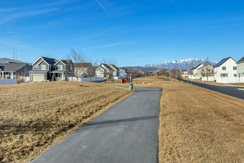 Tiny photo for 583 S RAVENWOOD LN, Saratoga Springs, UT 84045 (MLS # 2135106)