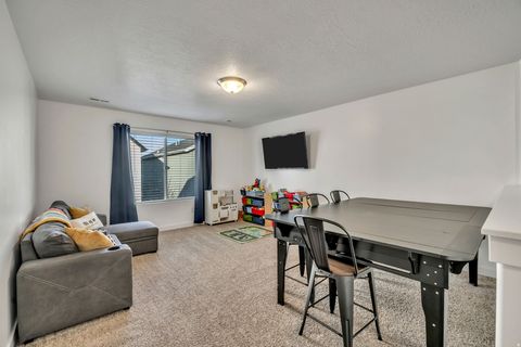 Tiny photo for 583 S RAVENWOOD LN, Saratoga Springs, UT 84045 (MLS # 2135106)