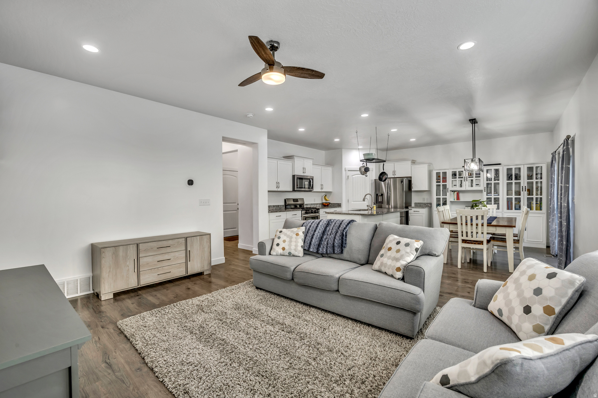 LEGACY FARMS - Residential