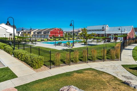 Tiny photo for 583 S RAVENWOOD LN, Saratoga Springs, UT 84045 (MLS # 2135106)