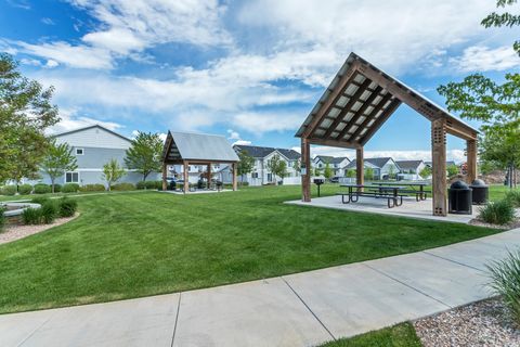 Tiny photo for 583 S RAVENWOOD LN, Saratoga Springs, UT 84045 (MLS # 2135106)