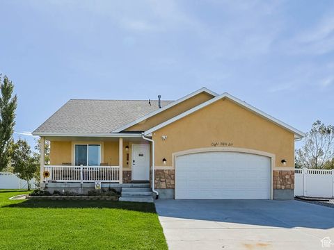 Photo of 856 RODEO DR, Grantsville, UT 84029 (MLS # 2118575)