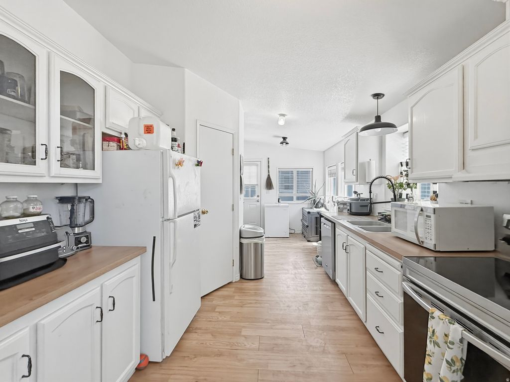 Photo of 12 E 300 S, Tremonton, UT 84337 (MLS # 2156109)