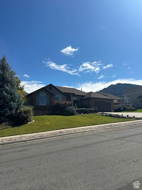 607 S HAYLIE LN E Tooele UT 84074