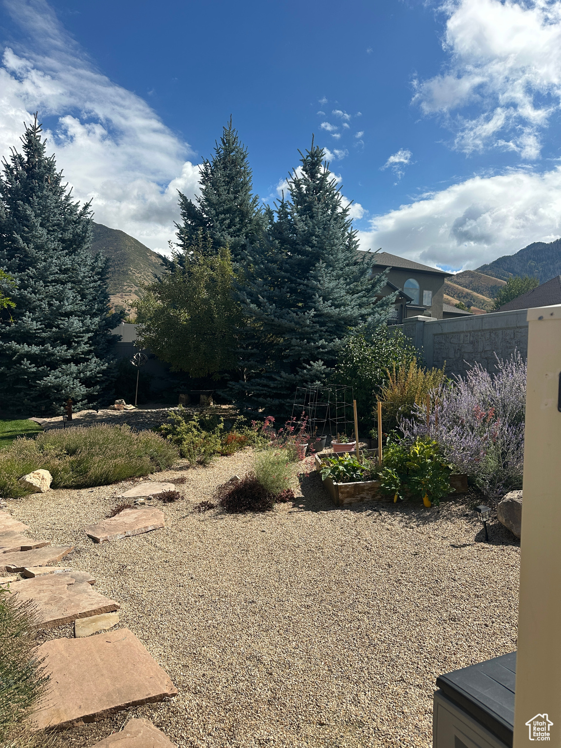 ELK RIDGE ESTATES - Residential
