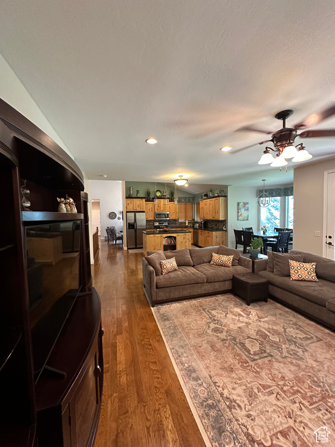 ELK RIDGE ESTATES - Residential