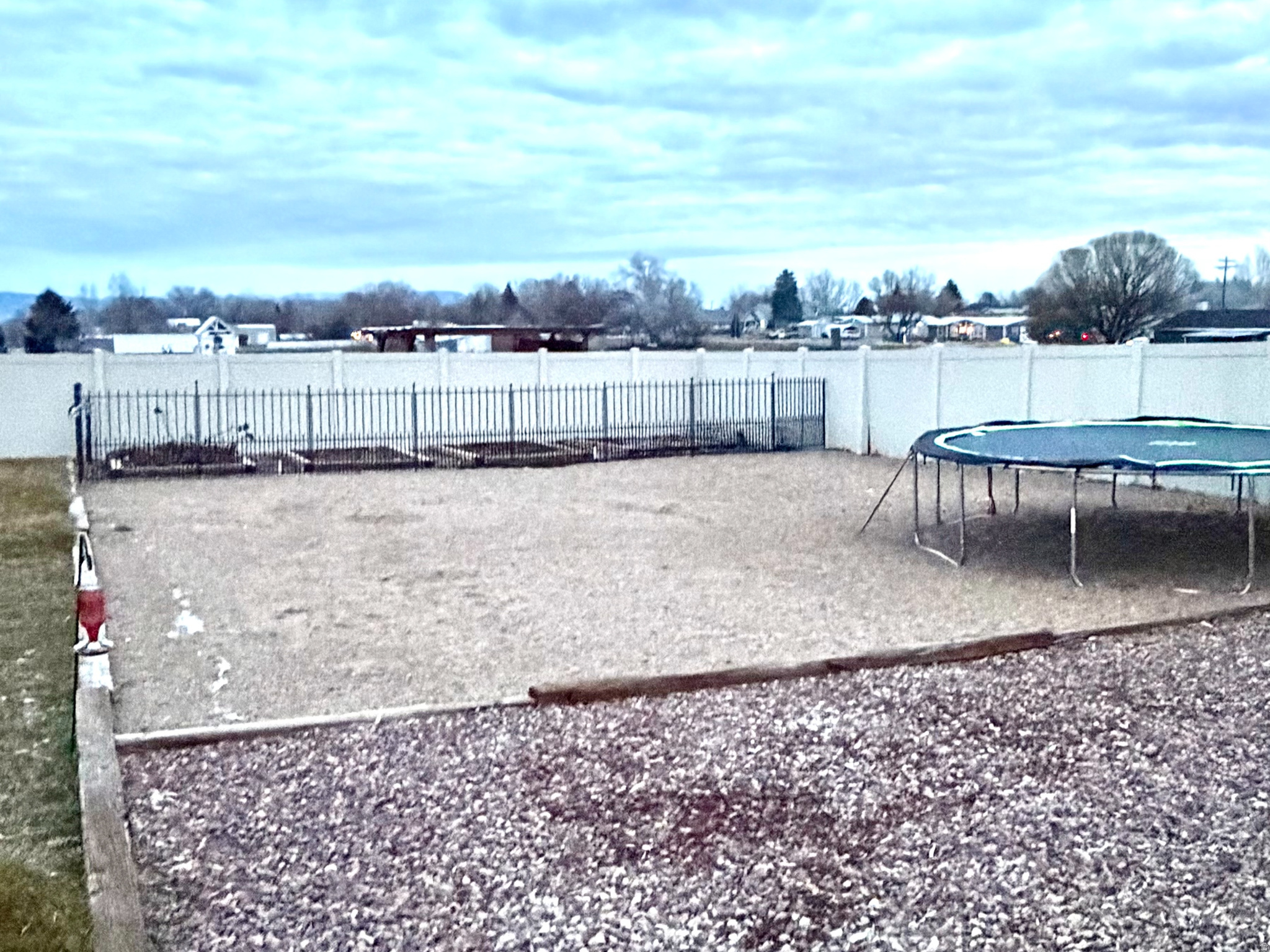 LUCKY ACRES - Residential