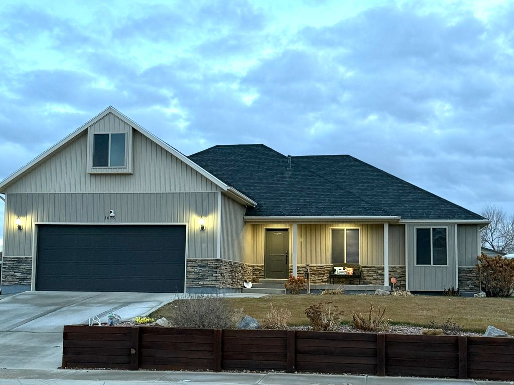 Photo of 1675 W 1400 S, Vernal, UT 84078 (MLS # 2129833)