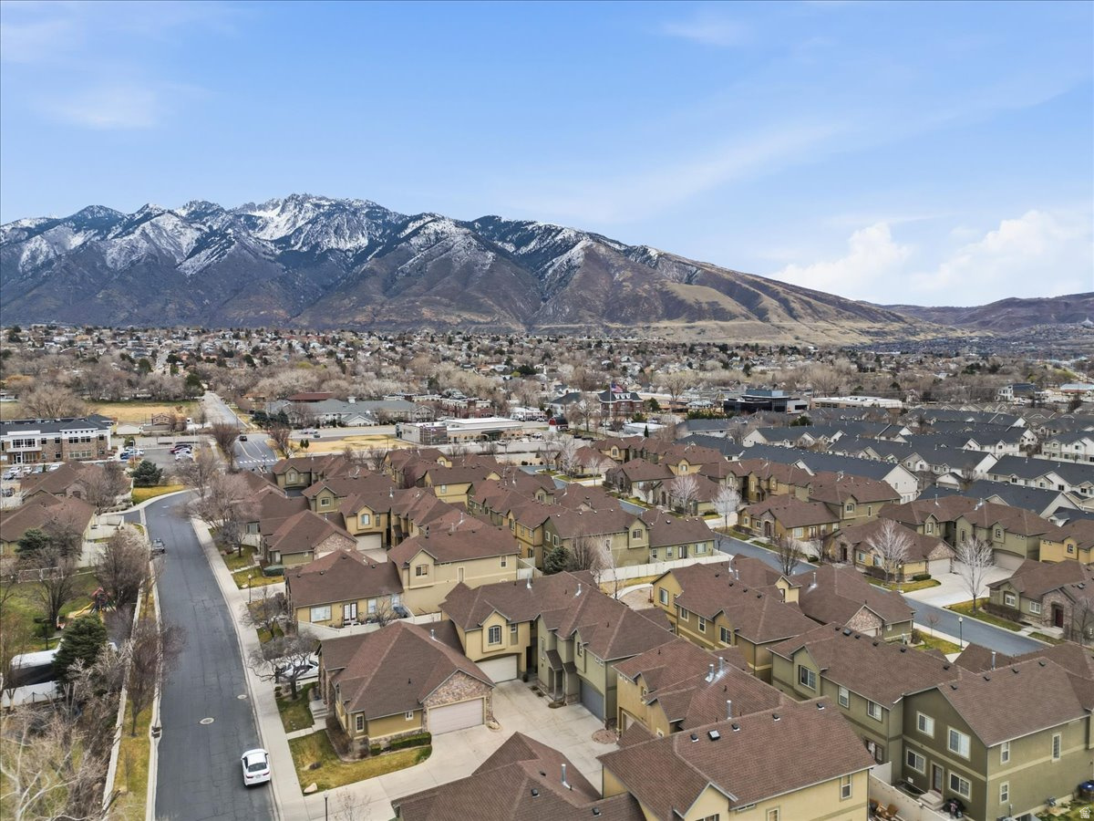 WYNGATE COMMONS - Residential