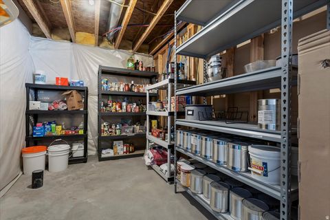 Tiny photo for 604 E NORMANDY LOOP LN S, Draper, UT 84020 (MLS # 2142594)