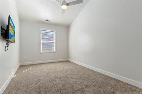 Tiny photo for 604 E NORMANDY LOOP LN S, Draper, UT 84020 (MLS # 2142594)