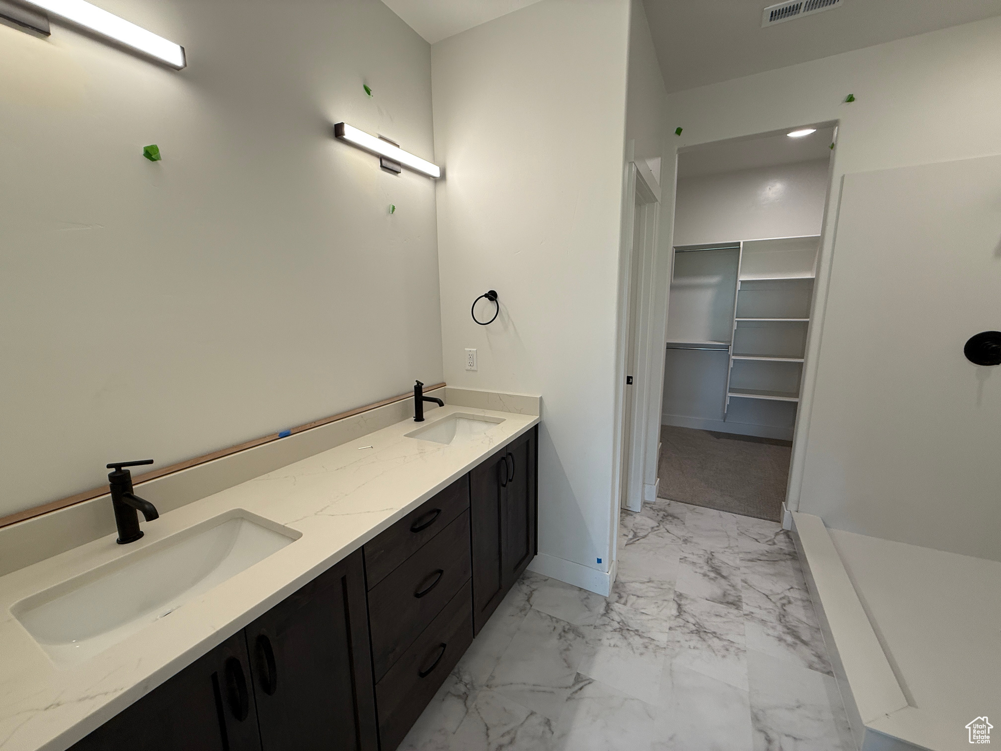 BLUFF VIEW - Residential