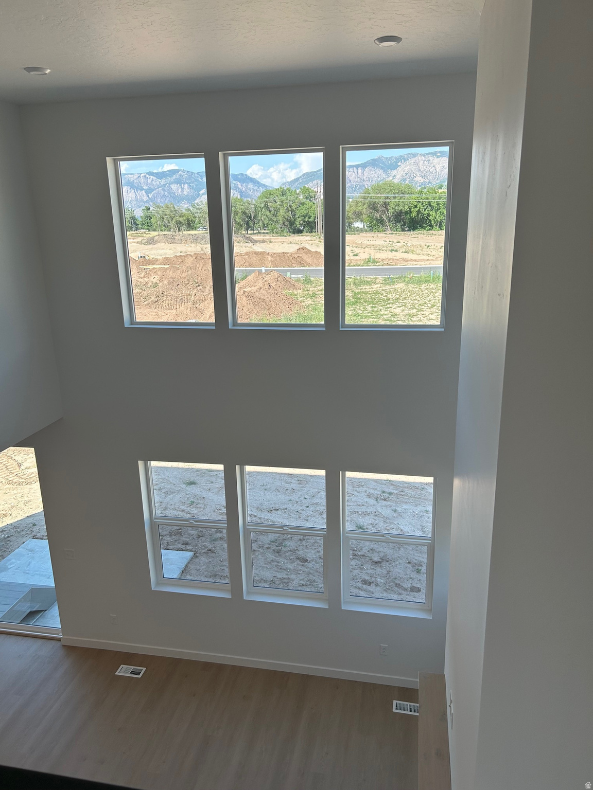 RIVERSIDE ESTATES - Residential