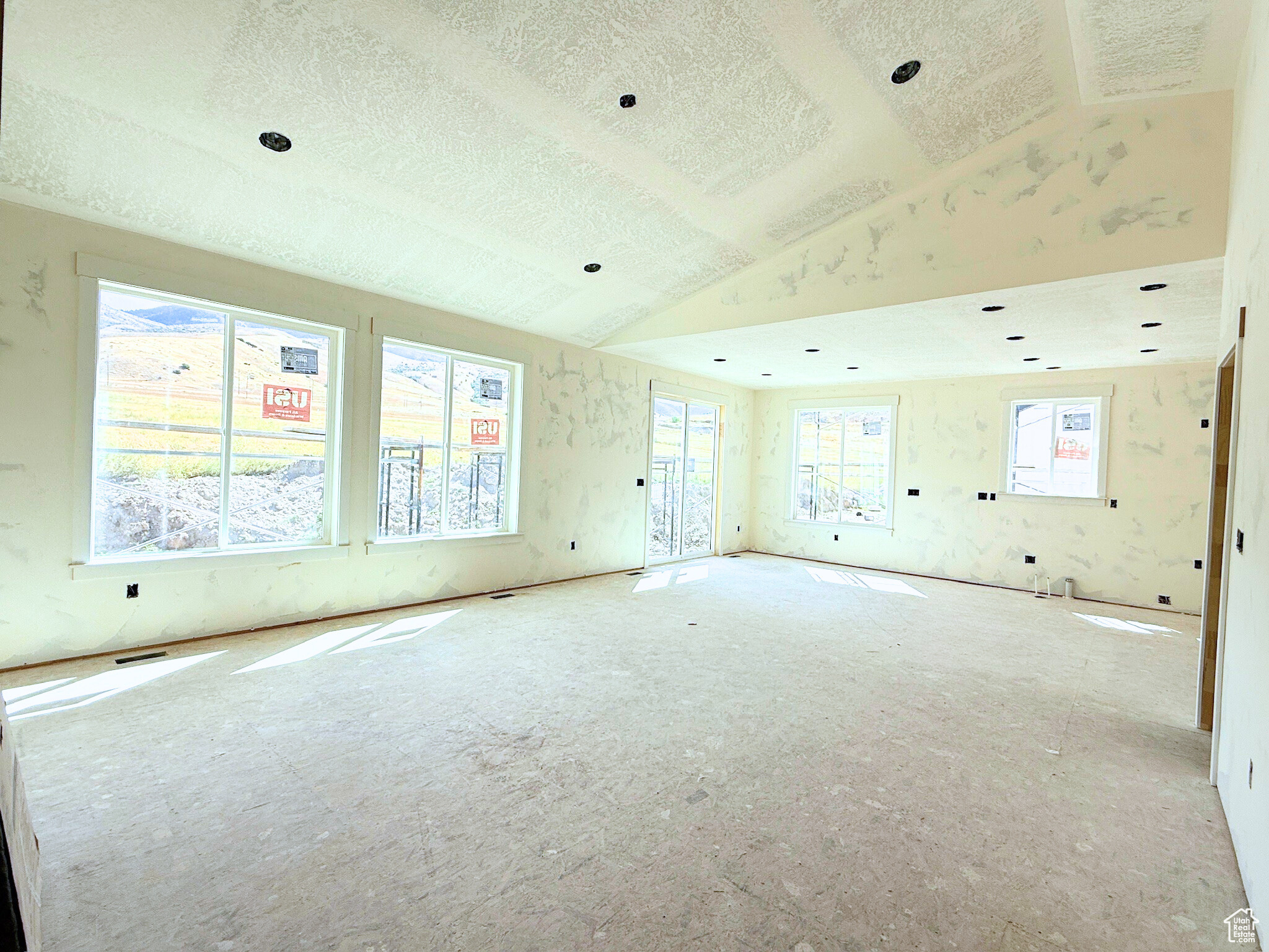 SMITHFIELD RIDGES - Residential