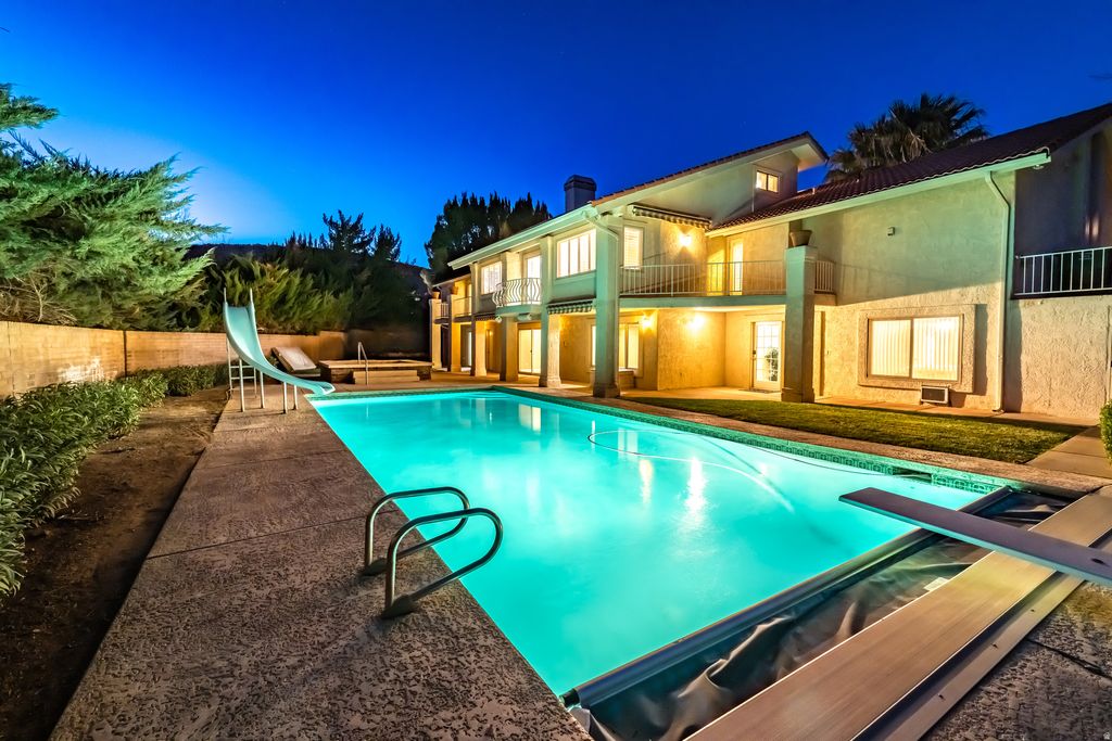 Photo of 2832 WOODBURY CIR, Saint George, UT 84790 (MLS # 2143318)