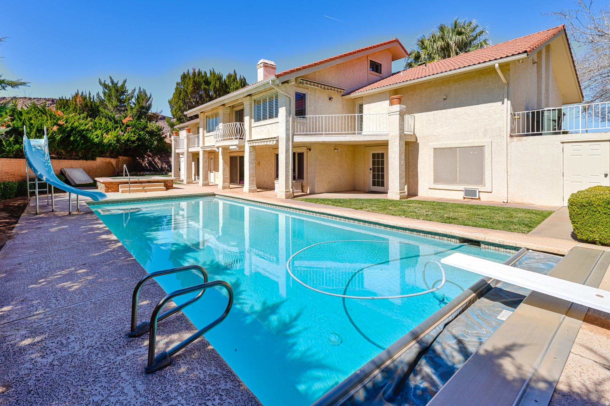 BLOOMINGTON COUNTRY CLUB 10 - Residential