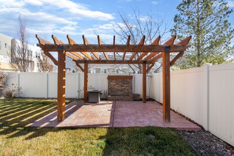 Tiny photo for 11381 S SKYLUX AVE, South Jordan, UT 84009 (MLS # 2141116)