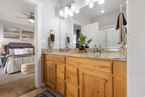 Tiny photo for 11381 S SKYLUX AVE, South Jordan, UT 84009 (MLS # 2141116)