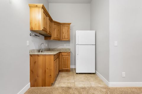 Tiny photo for 11381 S SKYLUX AVE, South Jordan, UT 84009 (MLS # 2141116)