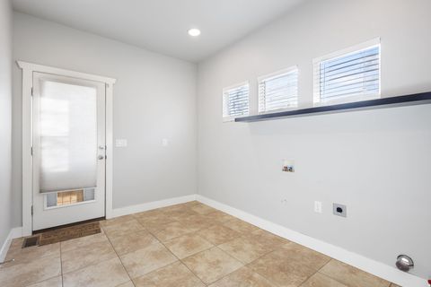 Tiny photo for 11381 S SKYLUX AVE, South Jordan, UT 84009 (MLS # 2141116)