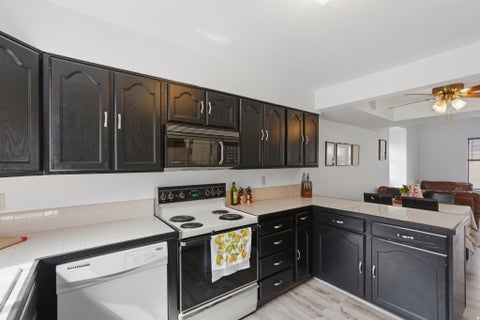 Townhouse For Sale - 1113 Country Hills Dr #E-1<br/> Ogden, UT 84403