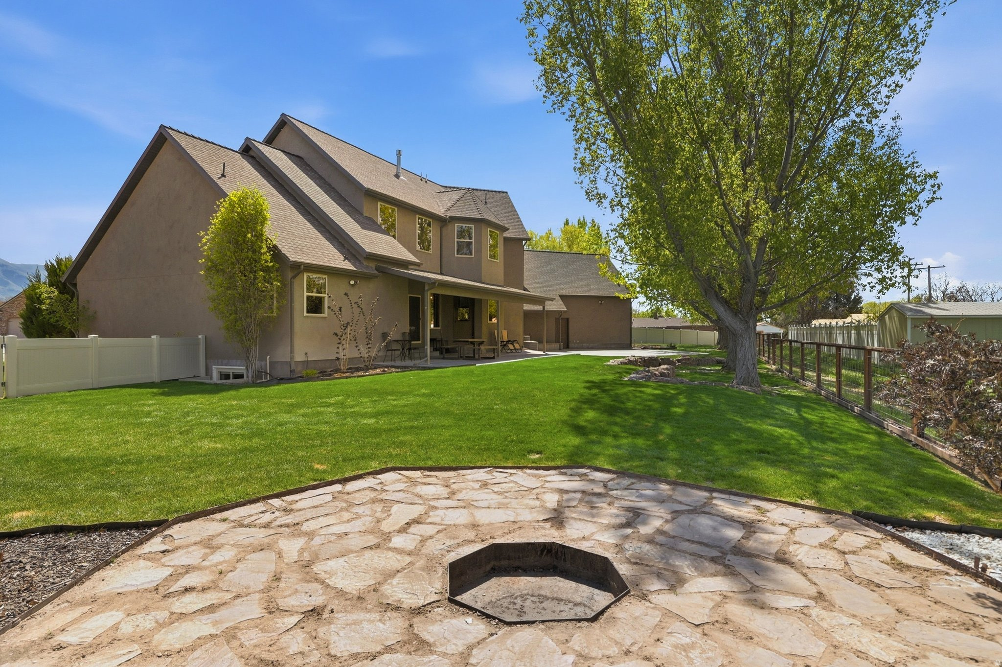 HOLMGREN ESTATE - Residential