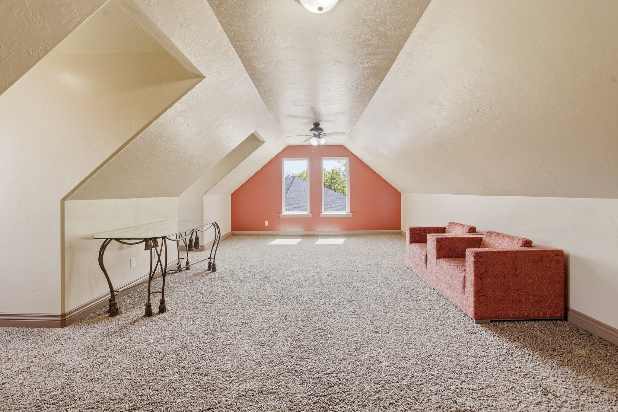 HOLMGREN ESTATE - Residential