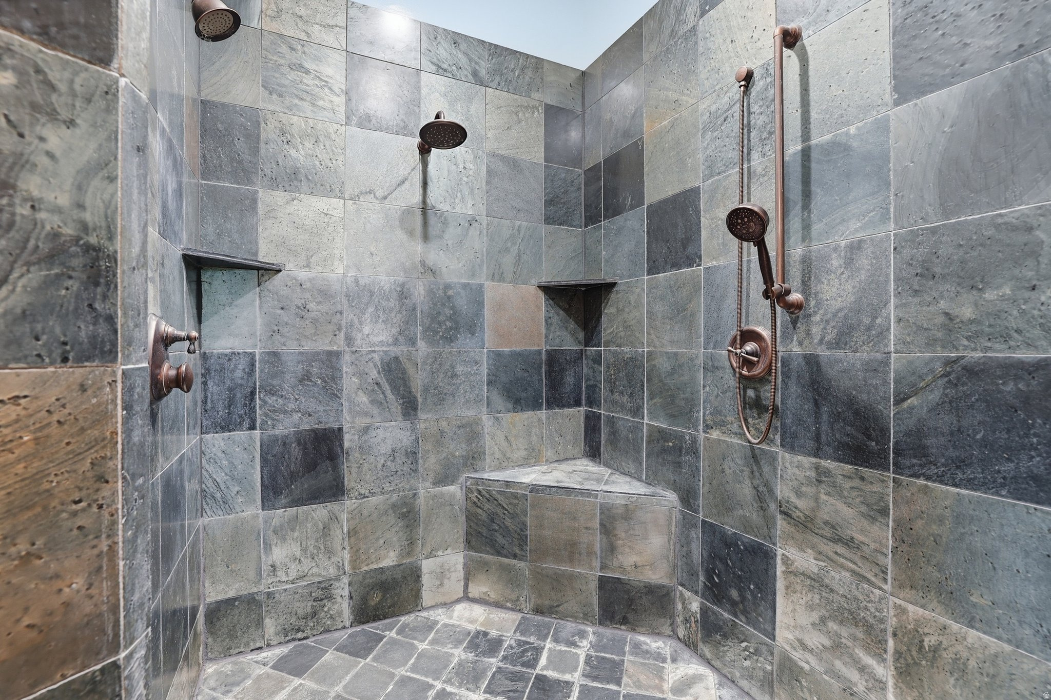 HOLMGREN ESTATE - Residential