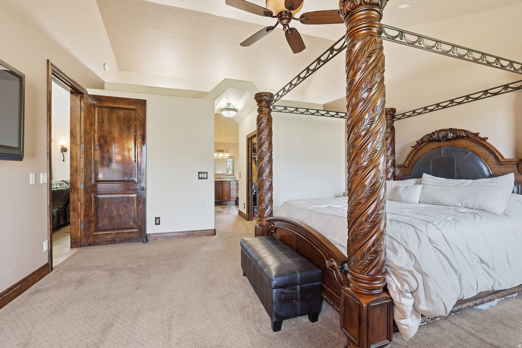 HOLMGREN ESTATE - Residential