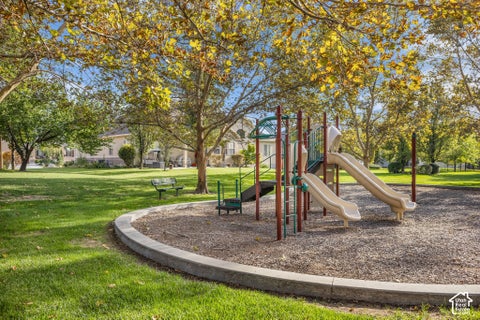 Tiny photo for 924 W WILLOWMERE DR, Kaysville, UT 84037 (MLS # 2192807)