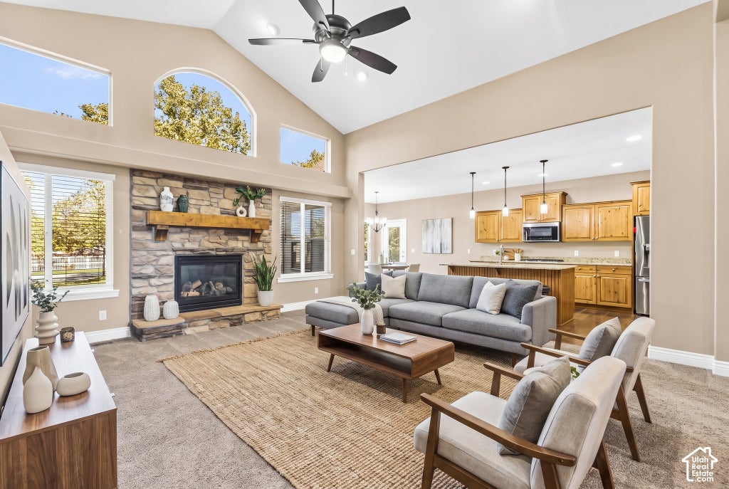 Photo of 924 W WILLOWMERE DR, Kaysville, UT 84037 (MLS # 2192807)