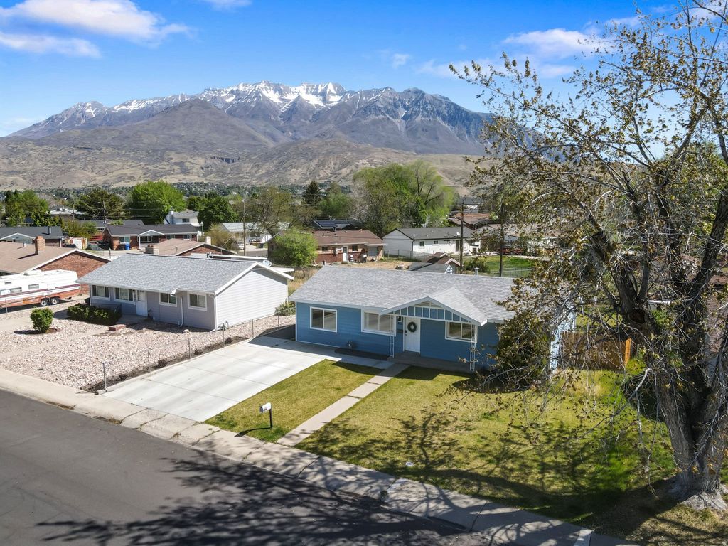 Photo of 662 N ORCHARD DR, Orem, UT 84057 (MLS # 2153387)