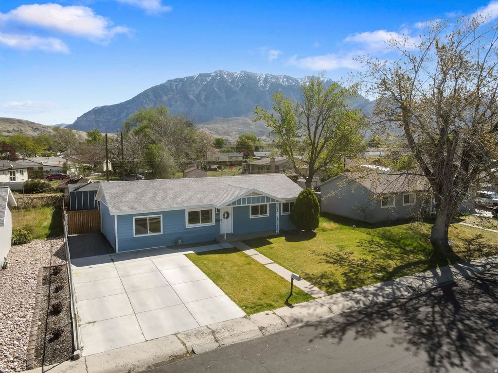 Photo of 662 N ORCHARD DR, Orem, UT 84057 (MLS # 2153387)