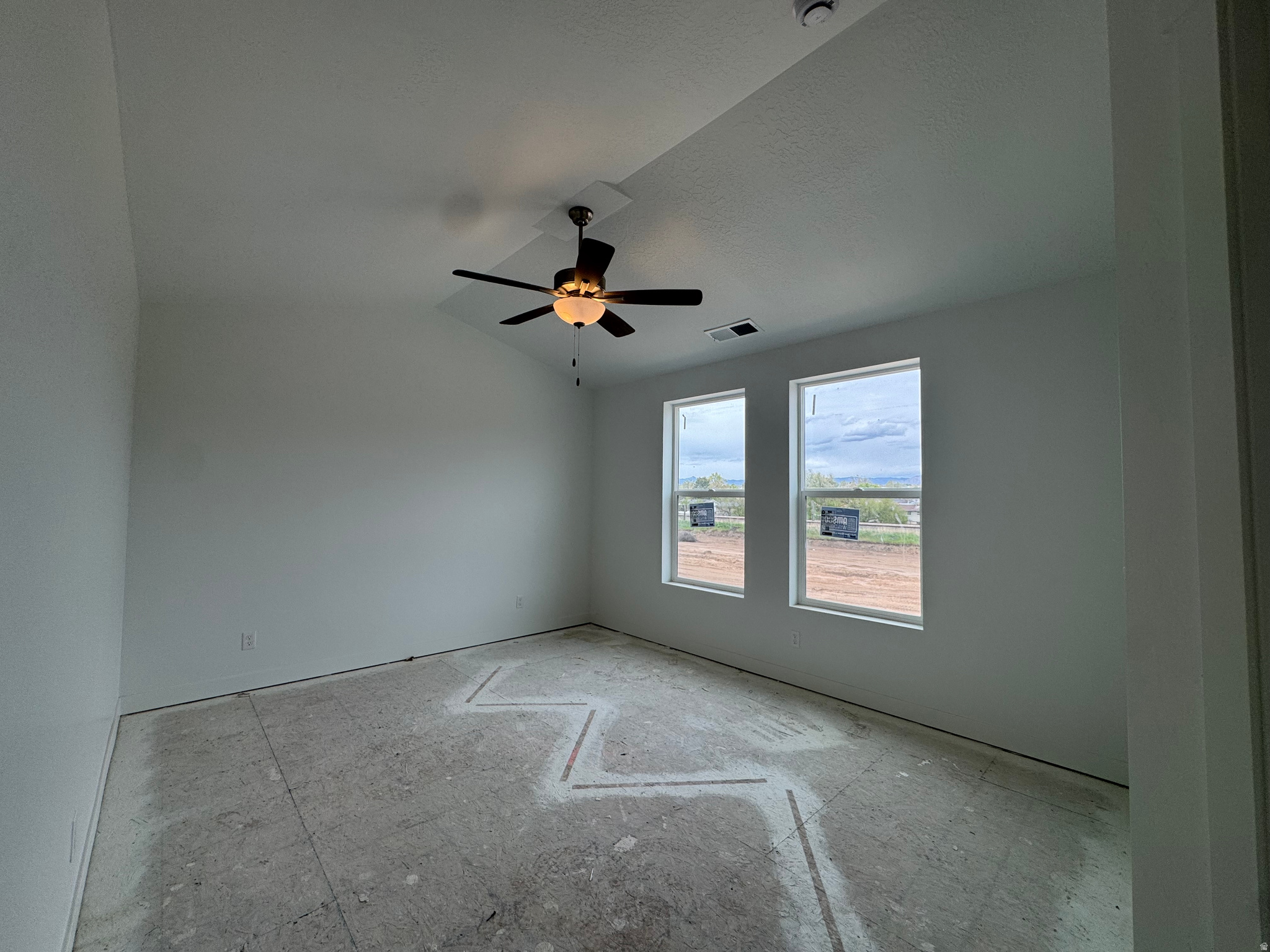 TRAILSIDE - Residential