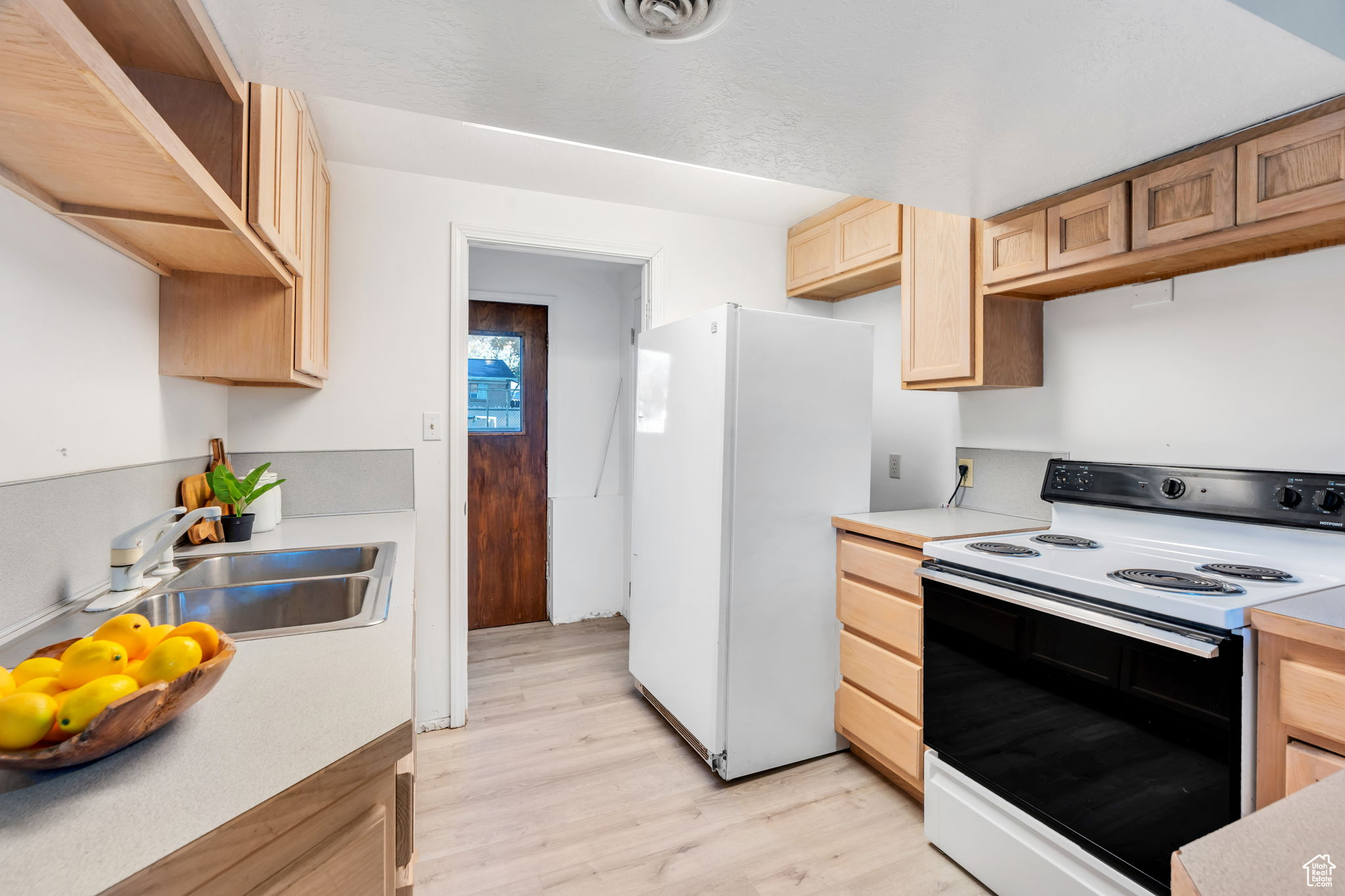 LAKEWAY - Residential