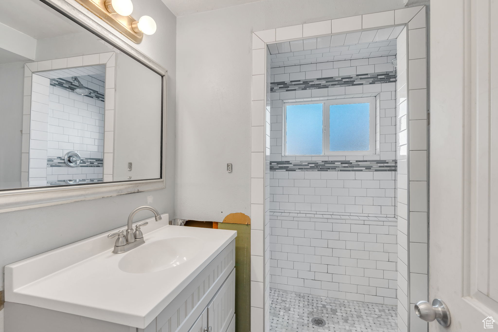 LAKEWAY - Residential