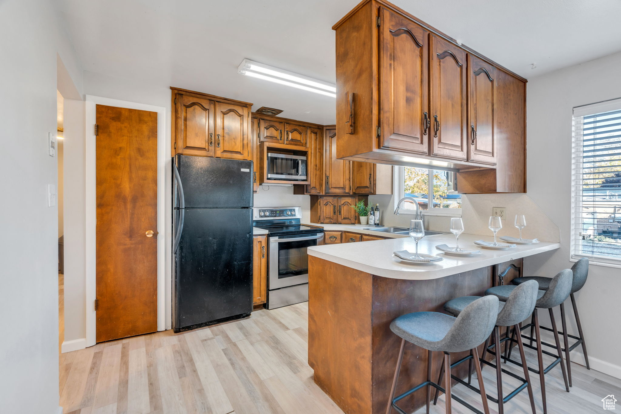 LAKEWAY - Residential