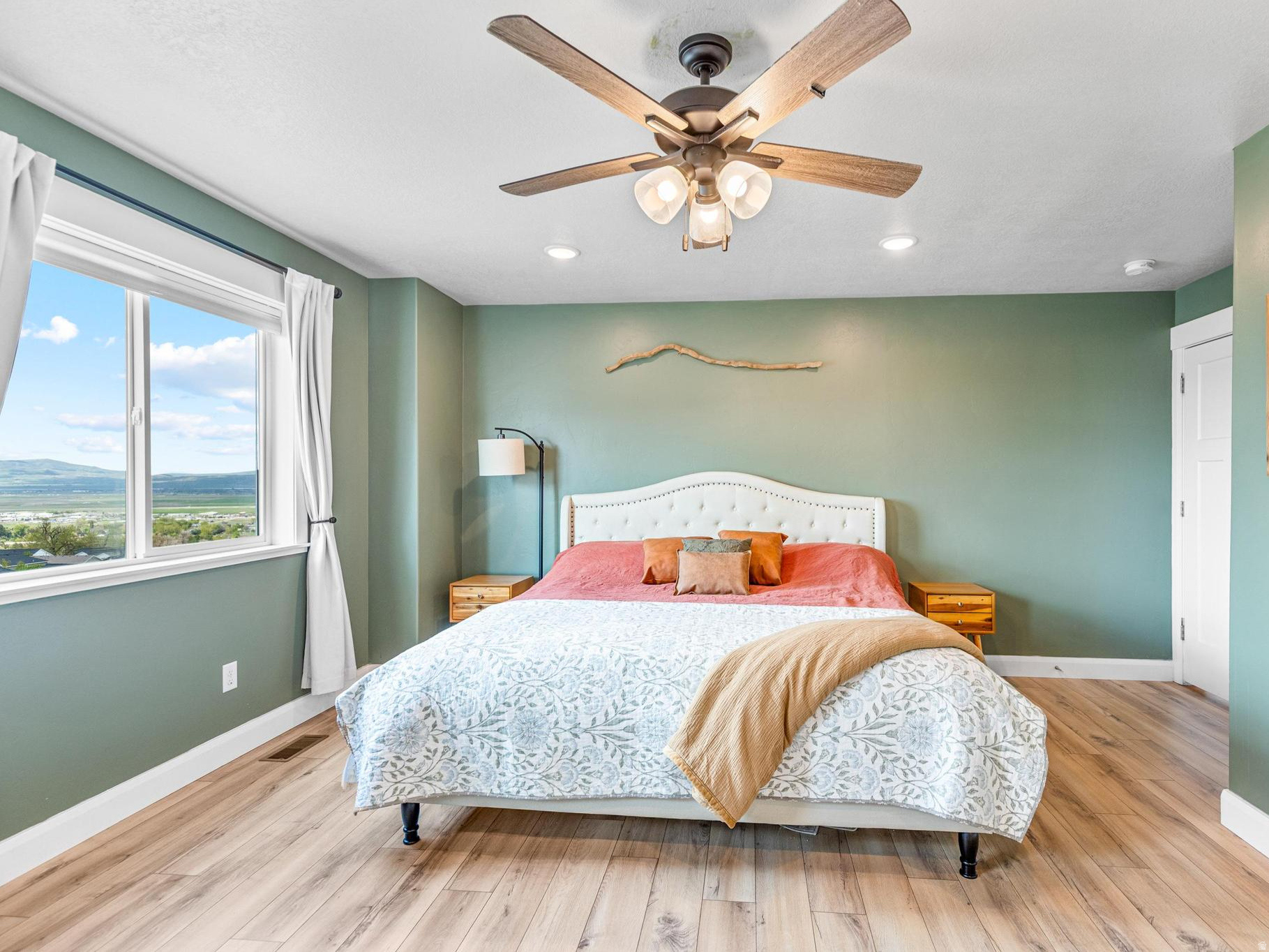 MOUNTAIN GATE SUBDIV - Residential