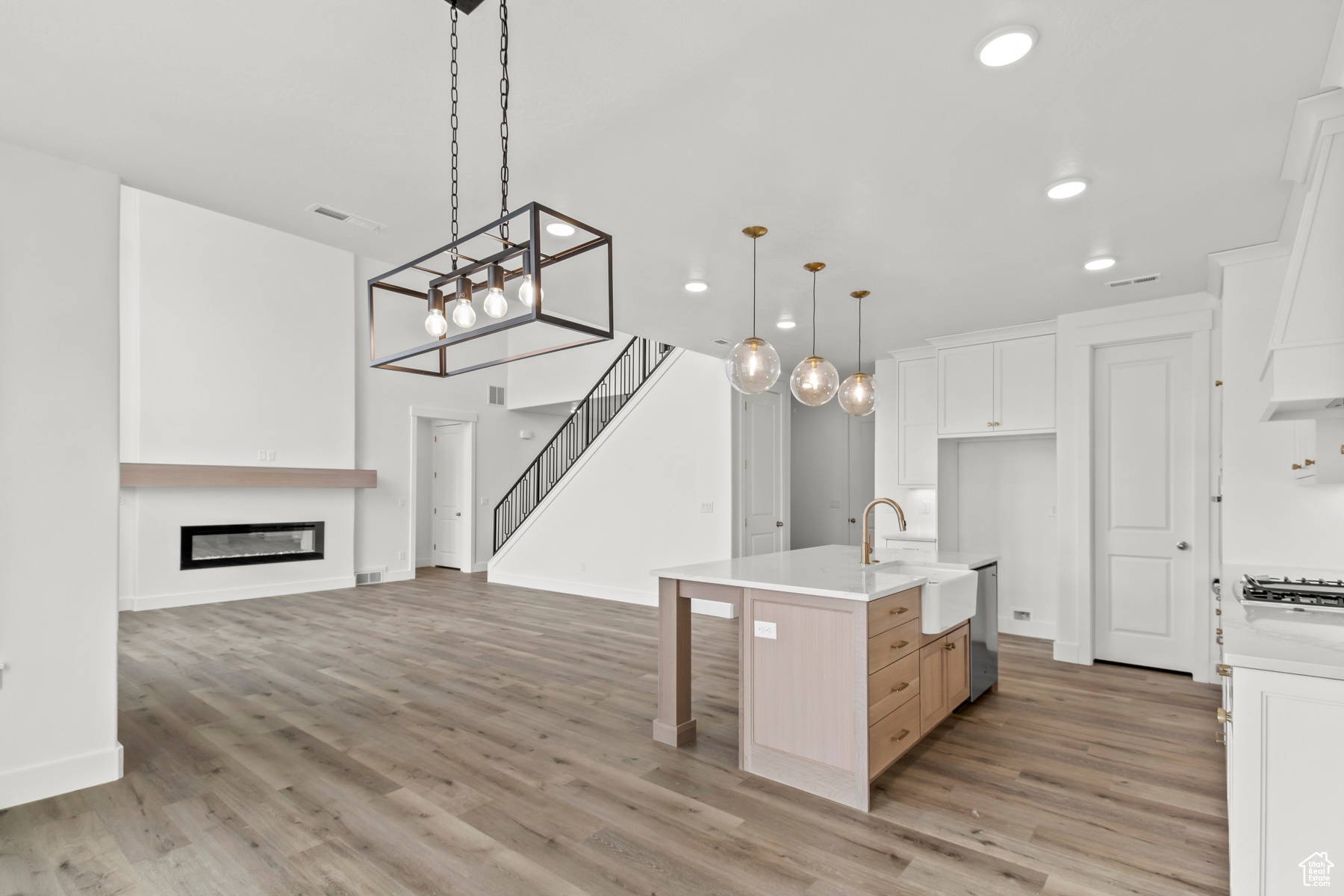 HART ESTATES - Residential