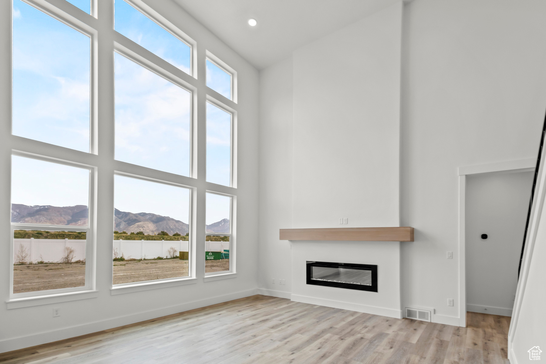 HART ESTATES - Residential