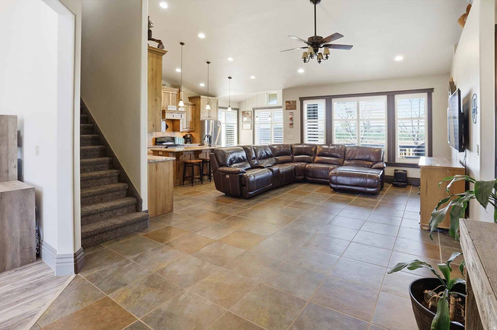 CALLS FORT DR - Residential