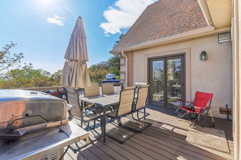 Tiny photo for 2686 E BONNEVILLE TERRACE DR, South Ogden, UT 84403 (MLS # 2152606)